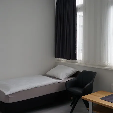 Stadtpension 招待所 *